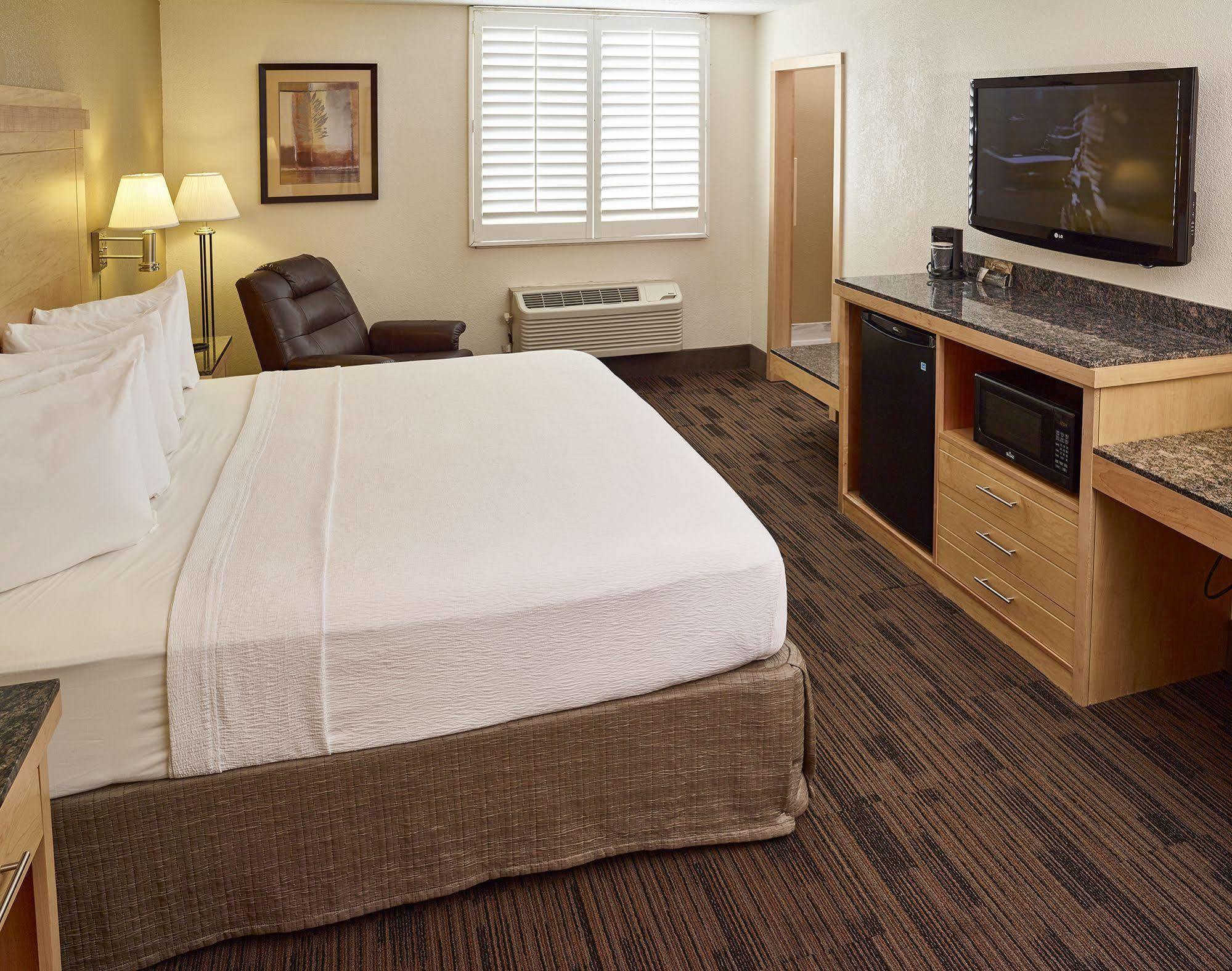 Livinn Hotel St Paul East / Maplewood Extérieur photo