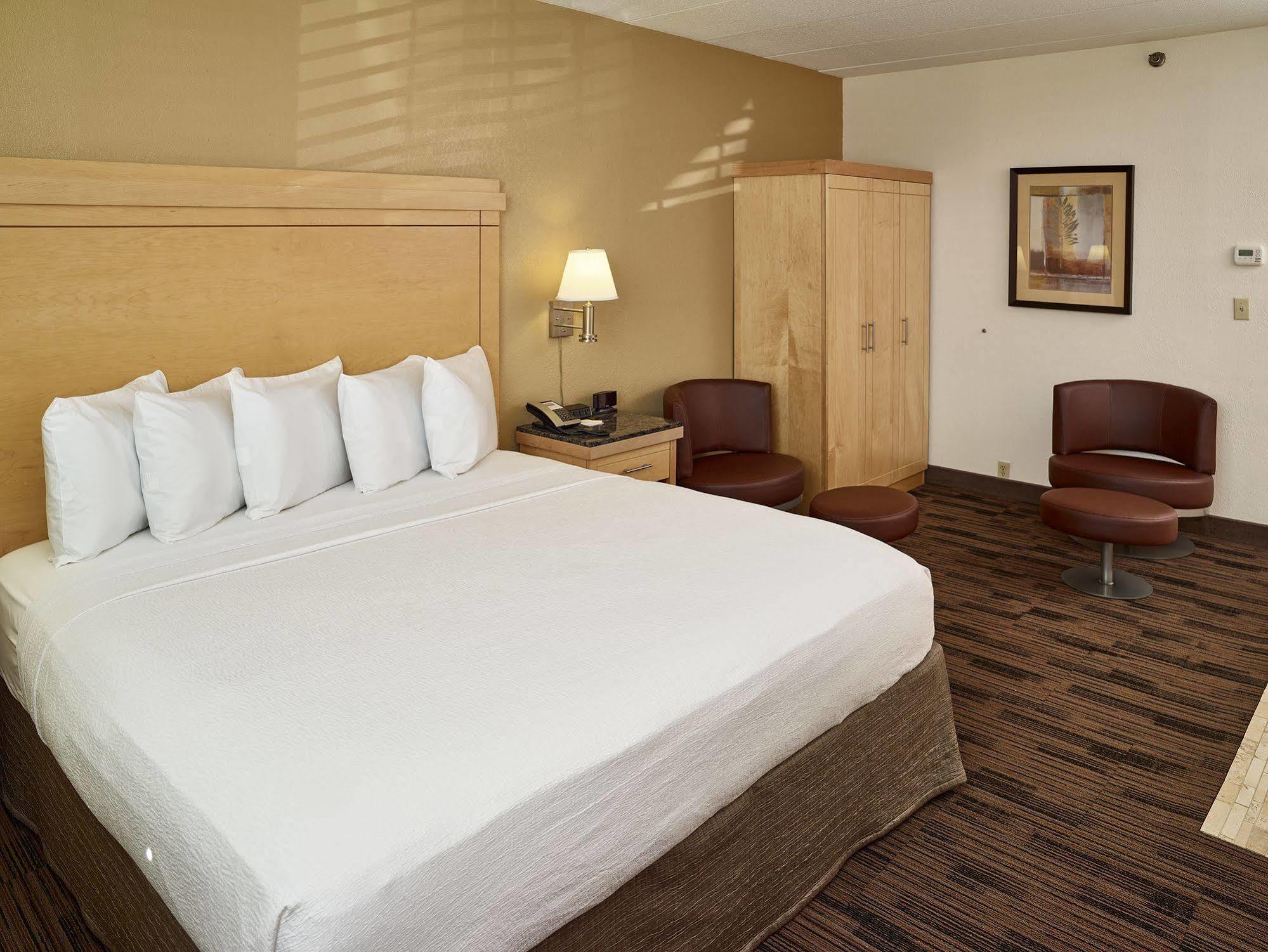 Livinn Hotel St Paul East / Maplewood Extérieur photo